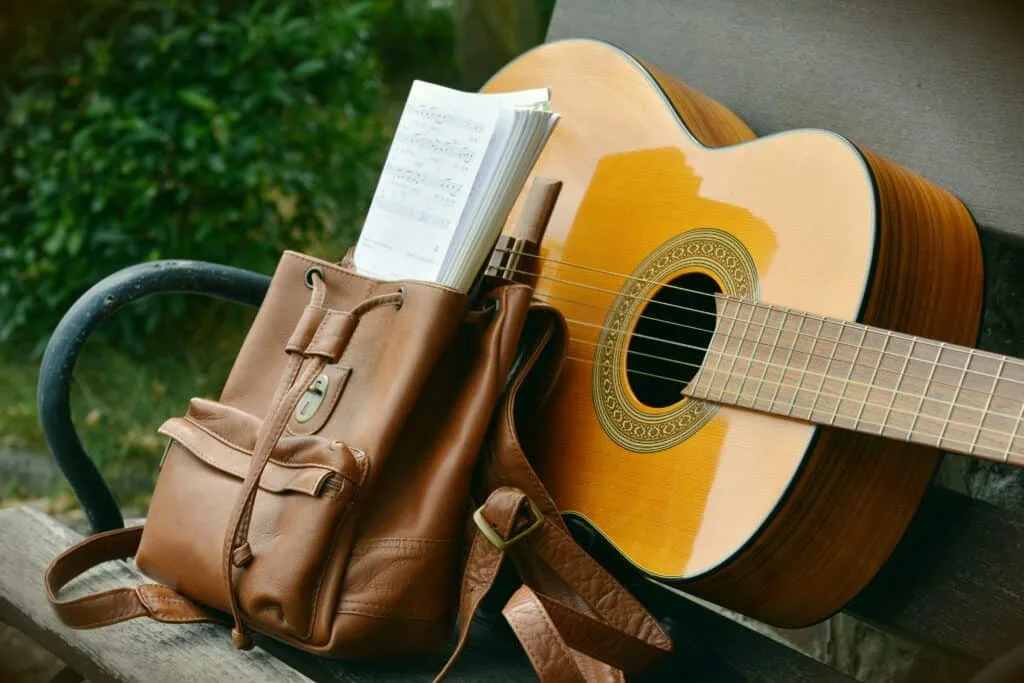 pexels pixabay 164697 - Guitarras Españolas Para Niños: Guía Completa